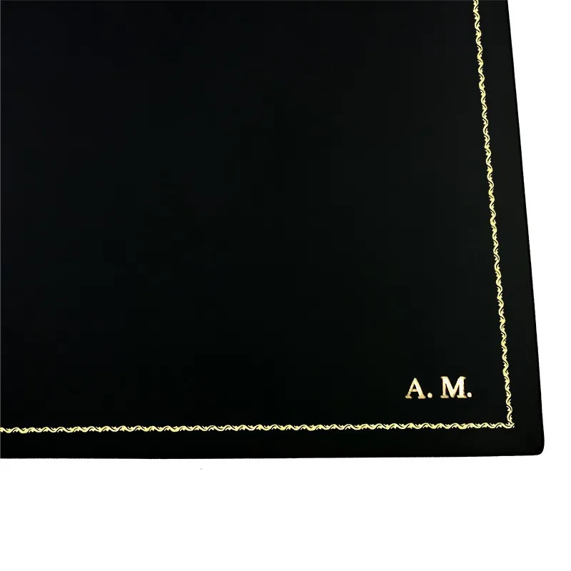Sottomano pelle Dark, pelle di vitello nero - Conti Borbone - Tappetino personalizzabile - decorazione 90 - stampatello