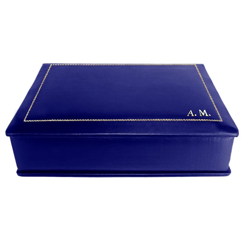 Blaue Lederschatulle - glattes blaues Kalbsleder - Conti Borbone - beflockte Innenseite - Goldverzierung - Blockschrift - Seite