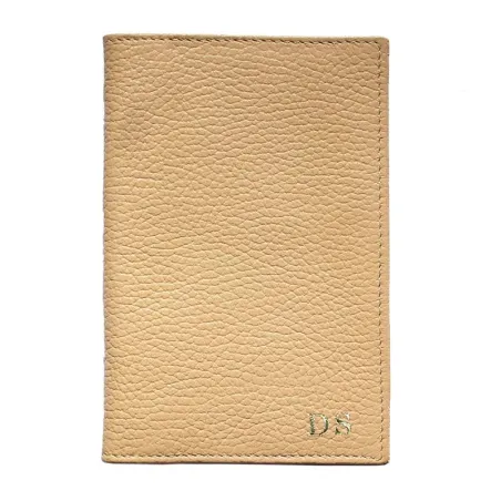 Protège-passeport en cuir sable, porte-documents en cuir véritable de vachette beige - Conti Borbone - lettres capitales