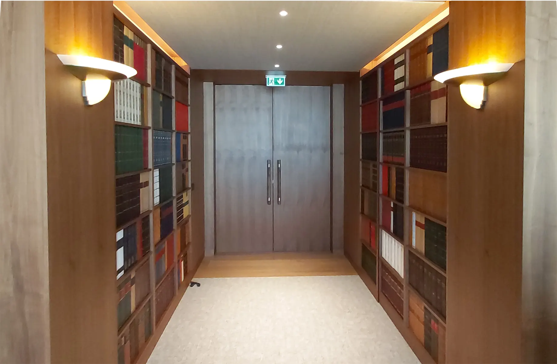 Fake Handmade Leather Books: An Elite Product for L'Arche du Bois